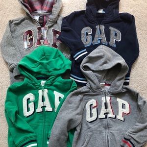 Gap boys hoodies lot of 4 size 5T/XS